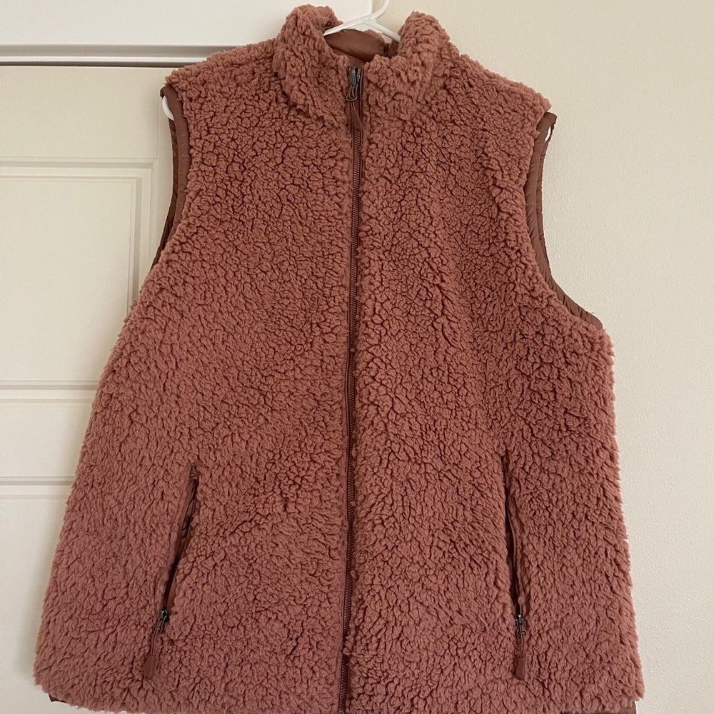 32 Degrees Dusty Rose Sherpa Reversible Vest